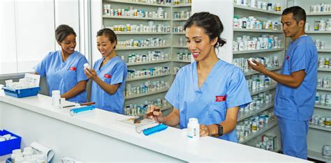 Pharmacy Technician Program | Online Healthcare Diplomas