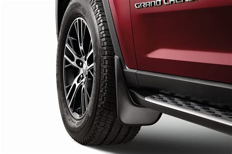 Mopar Touches the Jeep Grand Cherokee L, Official Accessories Now on ...