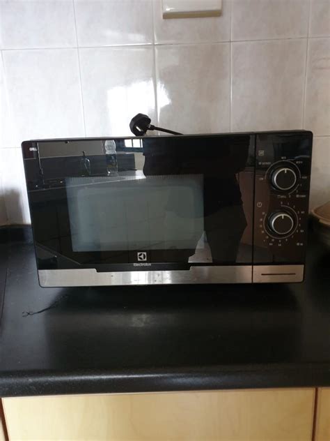 Electrolux microwave oven 23 litre, TV & Home Appliances, Kitchen ...