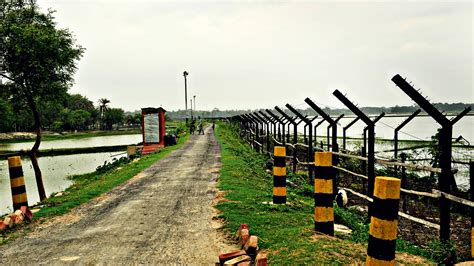 The India-Bangladesh border is a strange place | GQ India