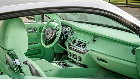 Rolls-Royce Wraith Photo, RollsRoyce Wraith Interior Image - CarWale