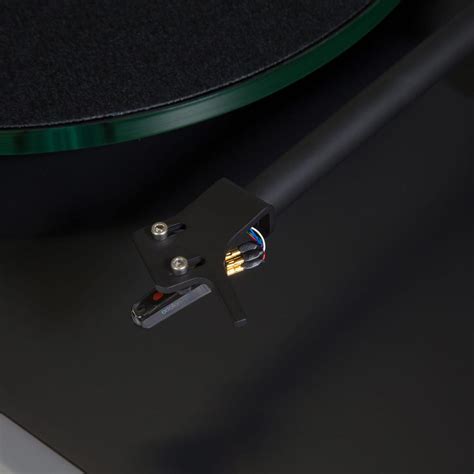 NAD C 558 Premium 2 Speed Turntable with Ortofon OM10 Cartridge | Space Hi-Fi