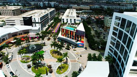 Umbrellas Are Filling The Sky At CityPlace Doral In New Installation ...