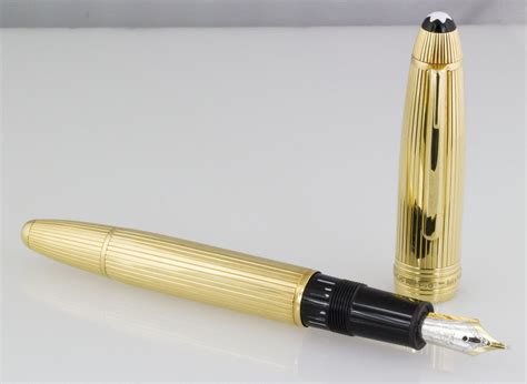 MONTBLANC Meisterstuck 146 Medium Gold Fountain Pen at 1stDibs | montblanc meisterstuck gold ...