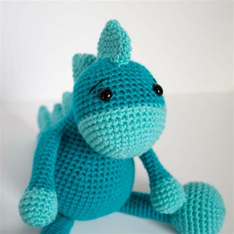 Free Crochet Dinosaur Pattern- The Friendly Dino - thefriendlyredfox.com