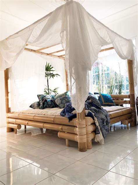Homevestures Bamboo Canopy Bed | Bamboo house design, Canopy bed frame ...