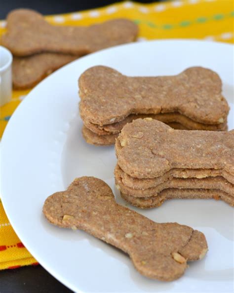 Homemade Peanut Butter Dog Treats | Flying on Jess Fuel