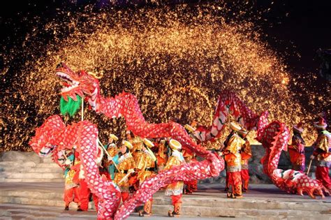 Chinese dragon parade | Chinese new year food, Chinese culture, Chinese