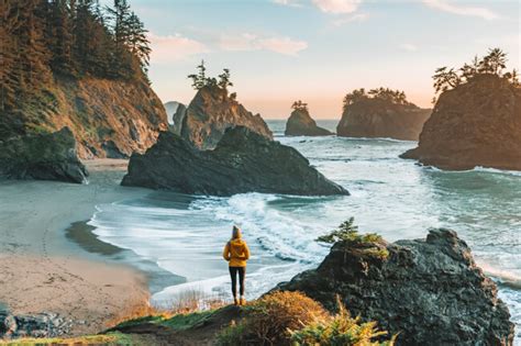 30 Incredible Things To See & Do Along The Oregon Coast