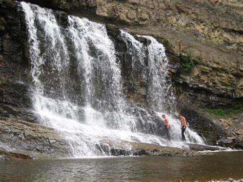 Tumbler Ridge to Hole In the Wall Driving Tour - Tumbler Ridge Global Geopark