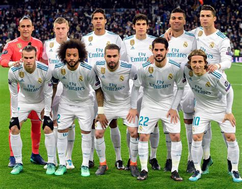 Cristiano Ronaldo: Real Madrid superstar spotted making bizarre pose in team photo | Football ...