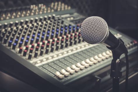 12 tips to be a good radio announcer - BRLOGIC Blog