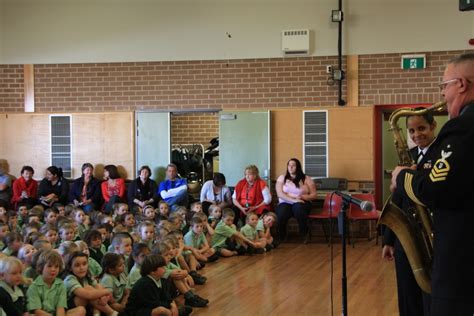 DVIDS - Images - US 7th Fleet Band plays at Banora Point Primary School [Image 1 of 3]