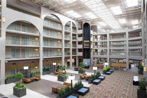 Embassy Suites by Hilton Seattle Bellevue | Bellevue, WA