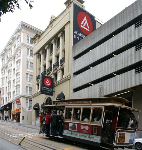 ROSE-COLORED VISION: Art School in San Francisco