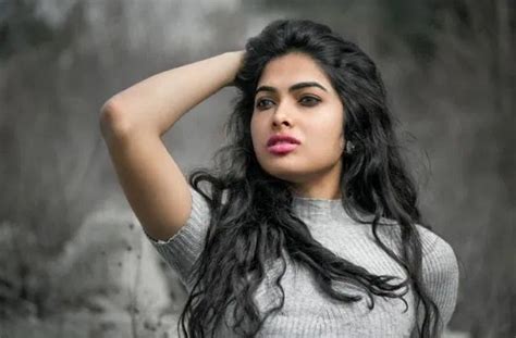 Divi Vadthya praises Allu Arjun dance moves అల్లు అర్జున్ తర్వాతే ఎవరైనా