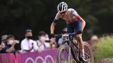 Tokyo Olympics: Tom Pidcock wins mountain bike gold - just weeks after breaking collarbone in ...