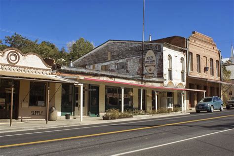 miscellaneous ramblings of a happy wanderer: Austin, Nevada, a lonely town on the loneliest road