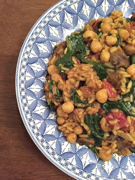 One Pot Curried Chickpeas with Spinach