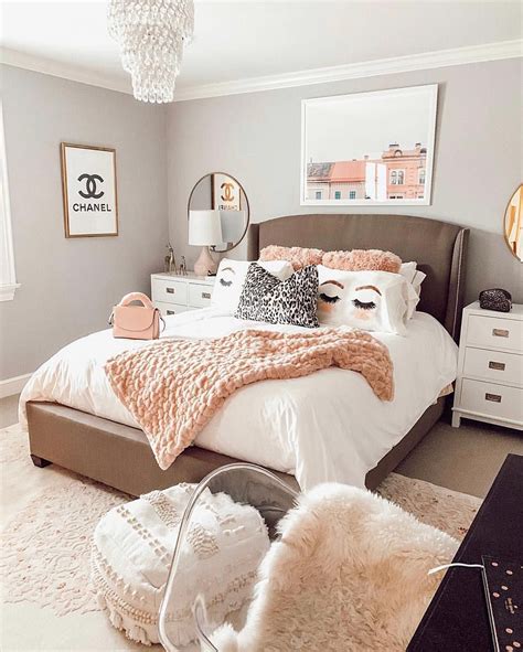 10+ Peach Bedroom Ideas – PinMomStuff