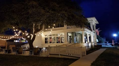 Central Avenue Bistro and Marketplace | 312 N Central Ave, Cameron, TX ...