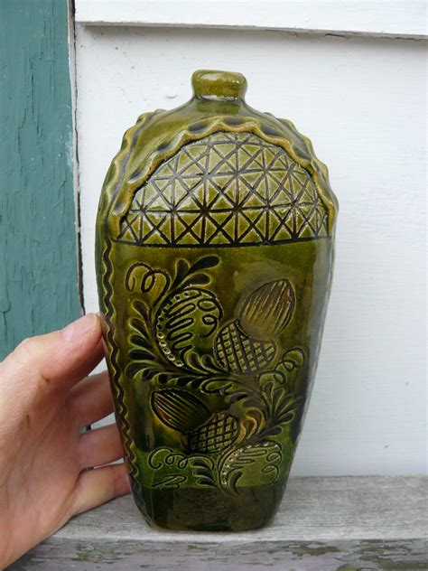 Hungarian ?? Folk art pottery vase | Antiques Board