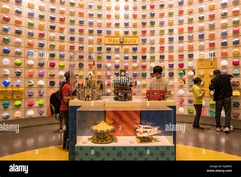 File:Downtown Disney Lego Store Interior Wikimedia Commons, 50% OFF