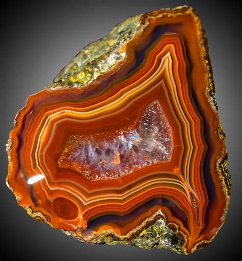 Pin by Pinner on Agates, minerals | Crystals and gemstones, Minerals ...