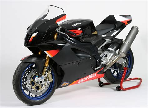 Review of Aprilia RSV Mille 1000 R 2009: pictures, live photos ...