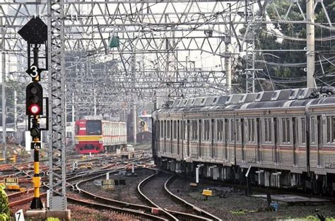 Stasiun Manggarai Jakarta - Stasiun Di Indonesia - Pergimulu.com