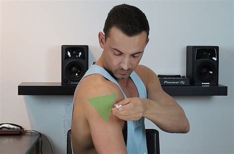 How To Do A Deltoid Injection For TRT - Full Guide + Demo - The TRT Hub