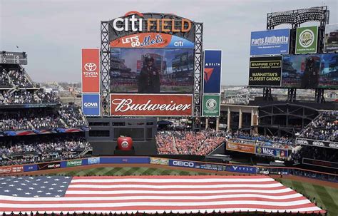 Mets Left Surprised As Yankees Fans Rally At Citi Field