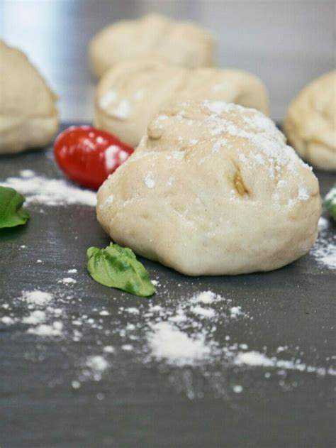 (Easy) Bread Machine Pizza Dough - No Fuss Kitchen