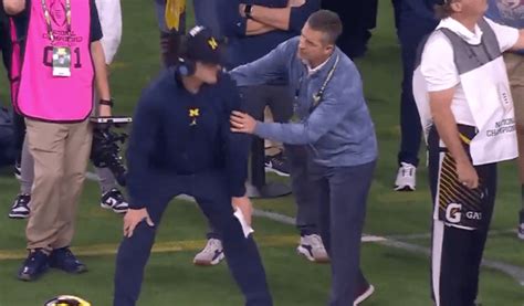 Video: John Harbaugh Surprises Brother On Sideline At National Title ...