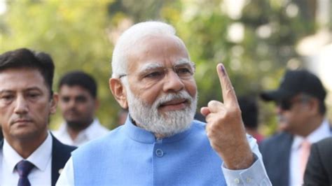 Gujarat Assembly elections: PM Modi casts his vote, thanks people of the Country (VIDEO)