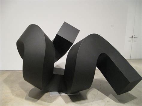 Clement Meadmore's Sculptures 'Explore the Potential of Geometry' | Geometric sculpture ...