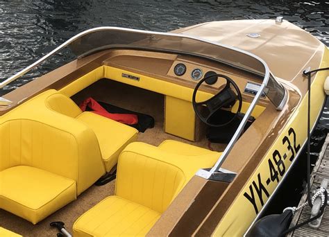 Glastron - GT150 - Speedboat and sport cruiser for sale - Bootveiling.com