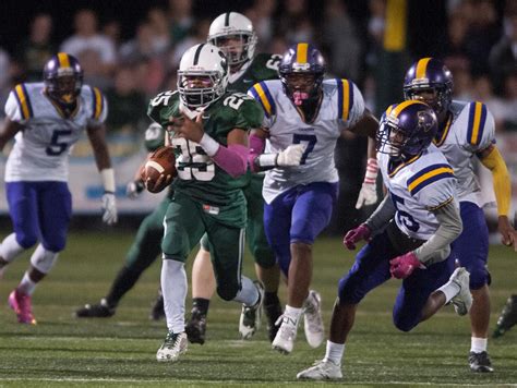 FOOTBALL: Irish upend Camden with late TDs | USA TODAY High School Sports