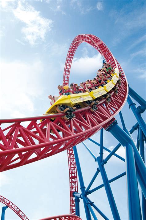 Warner Bros. Movie World | Gold coast theme parks, Theme park passes, Sea world