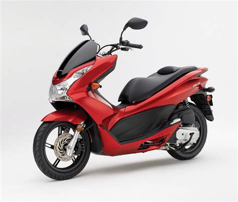 Honda Motorcycle Pictures: Honda PCX 125 - 2011