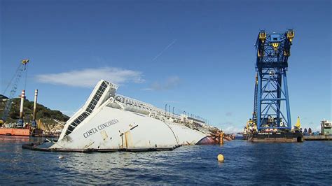 Costa Concordia captain in court - CBS News