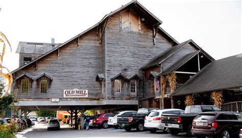 10 Best Places to Eat in Pigeon Forge, Tennessee This Year