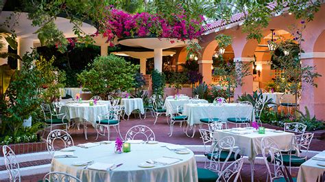 The Polo Lounge - Los Angeles Restaurants - Beverly Hills, United States - Forbes Travel Guide