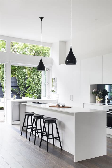 40 Beautiful Black & White Kitchen Designs