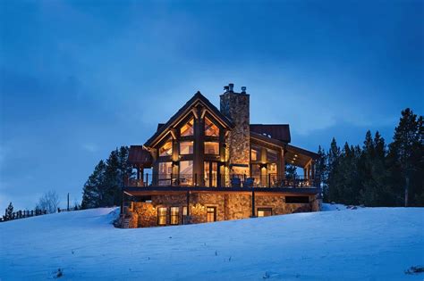 Delightful timber frame mountain cabin perched on a Colorado hillside