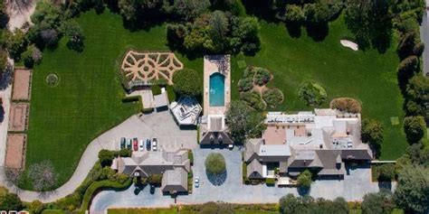 Bob Hope's House In Toluca Lake, Calif., Had Enough Room For Nixon To ...