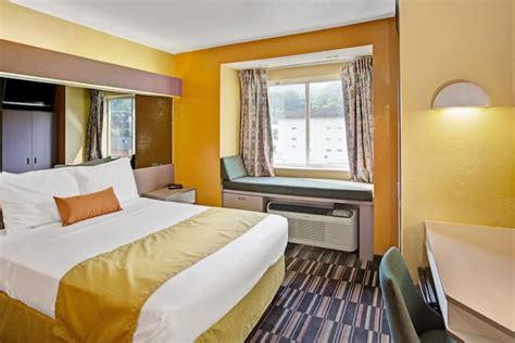 Microtel Inn & Suites by Wyndham Gatlinburg | Gatlinburg, TN Hotels