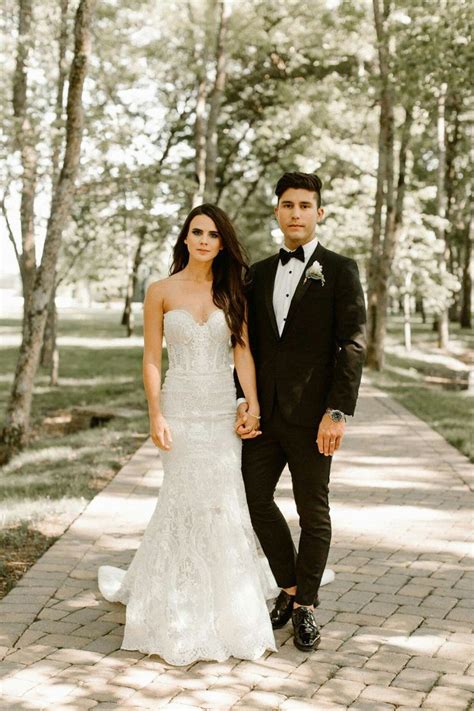 Wedding dress, Dan's wife from the band Dan & Shay | White lace wedding dress, Wedding dresses ...