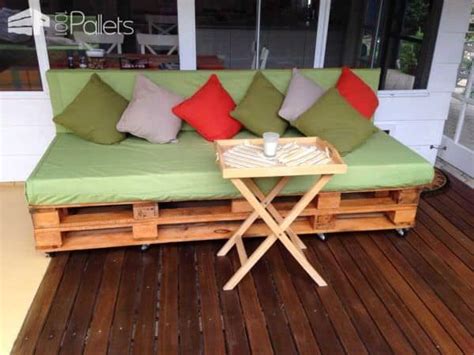 Pallet Couch / Daybed • 1001 Pallets