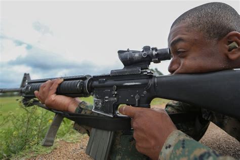 Here are all the standard issue weapons given to US Marines - Business Insider